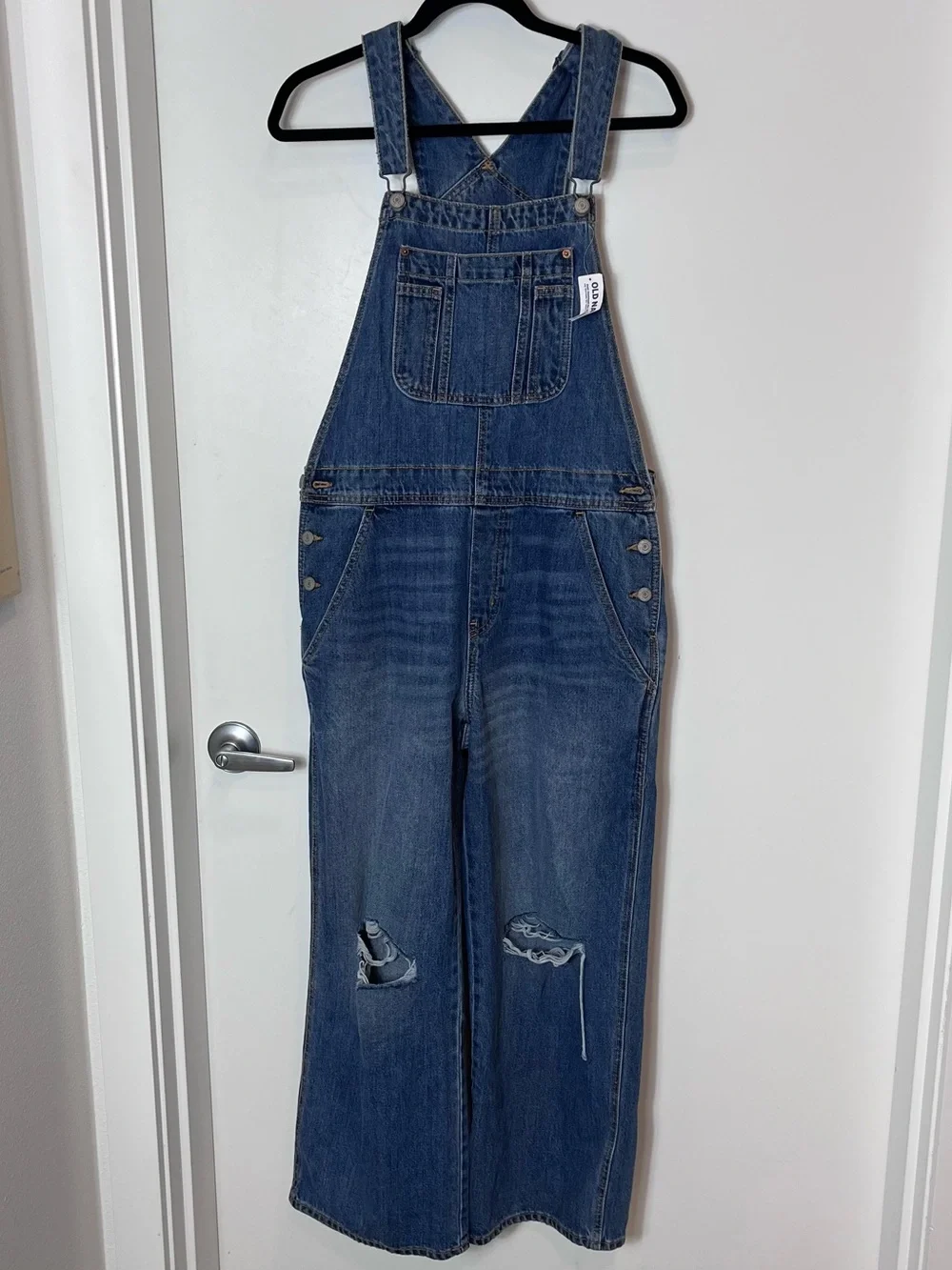 *NWT* Old Navy Distressed Baggy Wide Leg Women’s Overalls